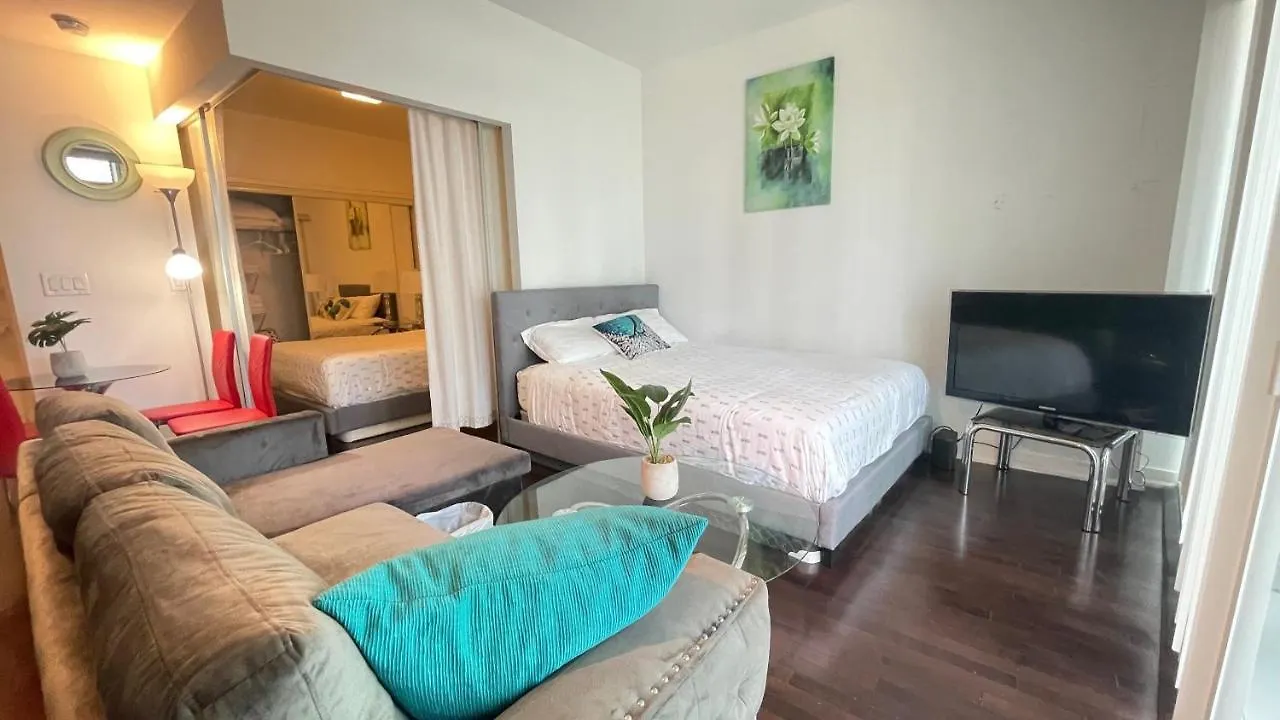 Comfort Opulence Suites Downtown High Floor Condo With Balcony Toronto 0*,