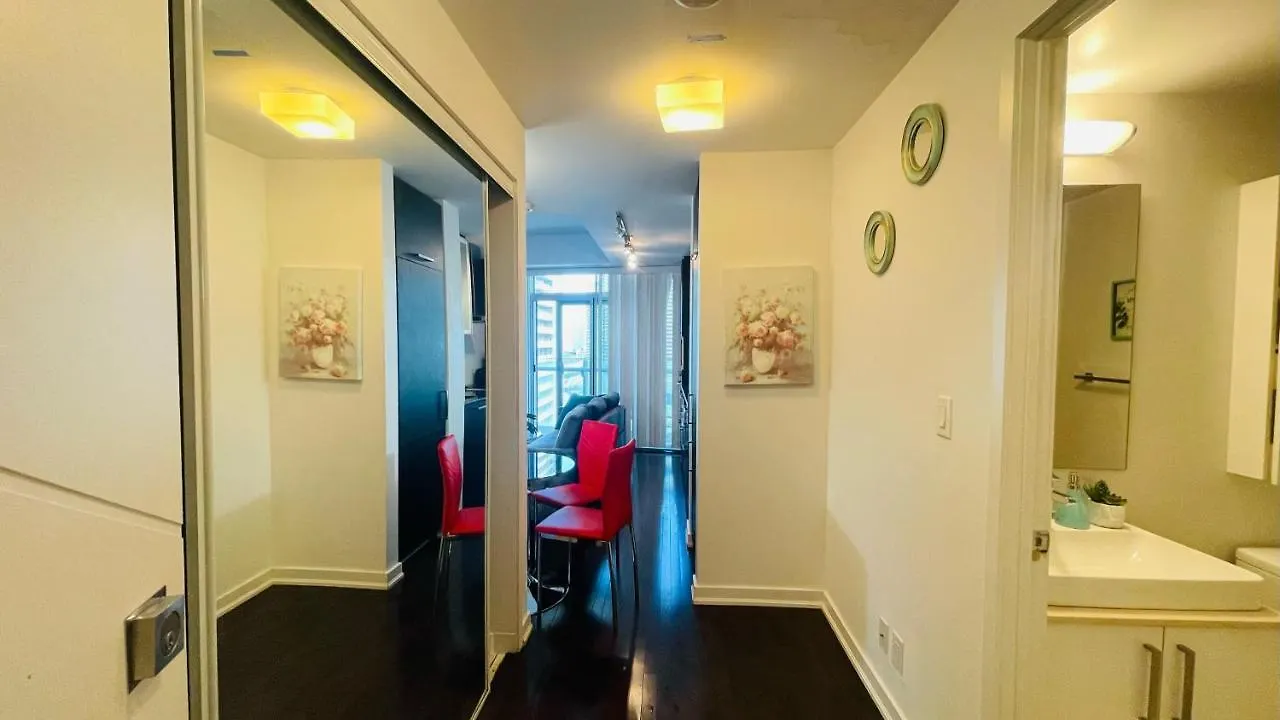 Comfort Opulence Suites Downtown High Floor Condo With Balcony Toronto Hotel