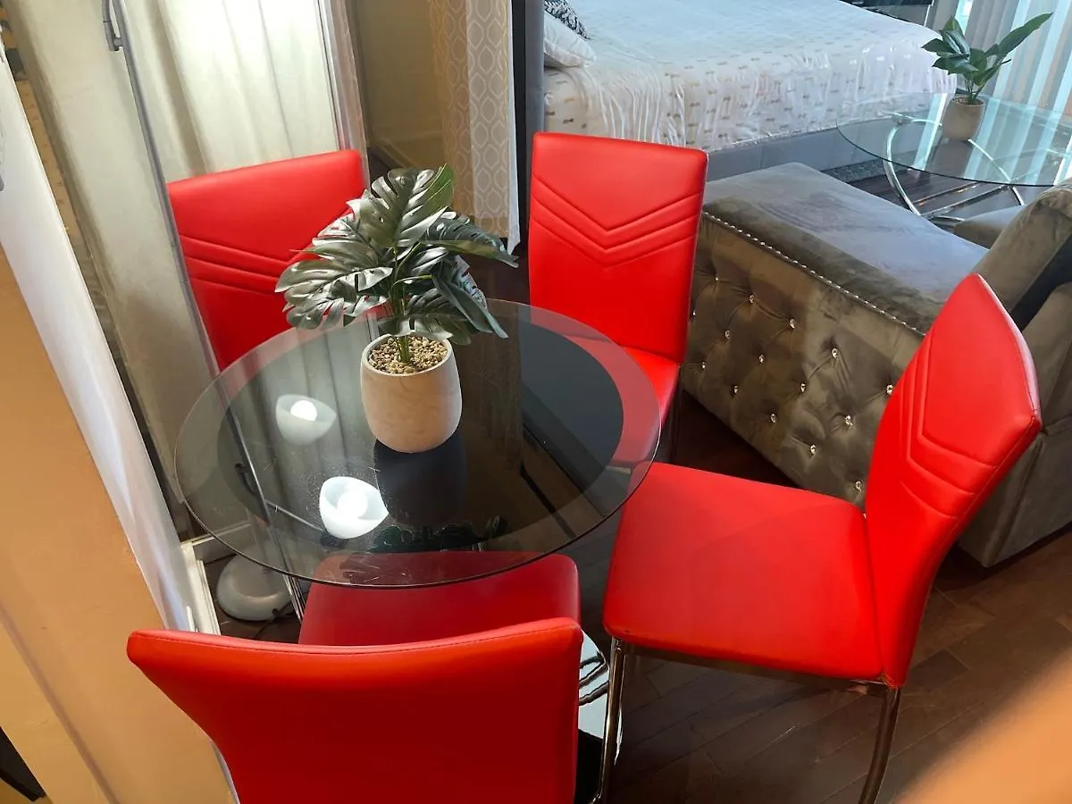 Comfort Opulence Suites Downtown High Floor Condo With Balcony Toronto
