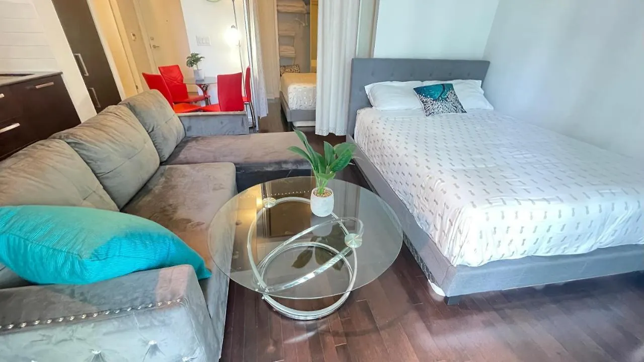 Comfort Opulence Suites Downtown High Floor Condo With Balcony Toronto